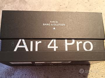 RayNeo Air 4 Pro + Accessori