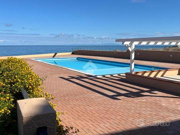 2 LOCALI A CASTELSARDO