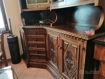 MOBILE MASSICCIO  NOCE CARNICO INTAGLITO A SUTRIO