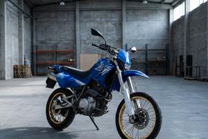 YAMAHA XT600 E