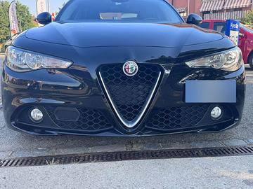 Alfa Romeo Giulia 2200 150cv Turbodiesel AT8