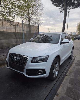 AUDI Q5 DEL 2010 PER RICAMBI