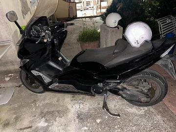 Yamaha T Max