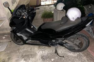 Yamaha T Max