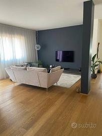 Appartamento di 110 m² con 4 locali e box auto a V