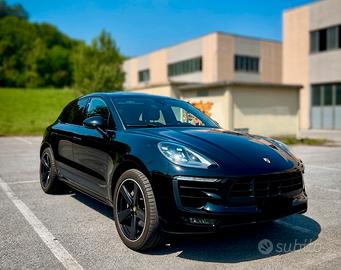 Porsche Macan Black Design Full