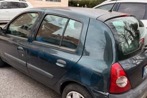 Vendi auto usata ma in buone condizioni