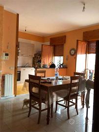 Appartamento di 129 m² con 4 locali a Carinola