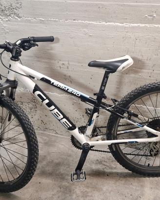Bici Cube 24 pollici