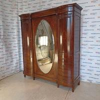 Armadio in stile con Specchio