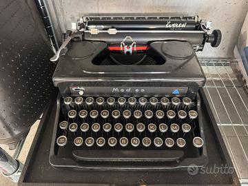 Macchina per scrivere Everest mod. 90