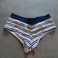 Costumi bimba e cuffia piscina 