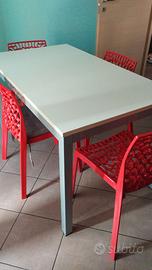 Tavolo da cucina+ 4 sedie