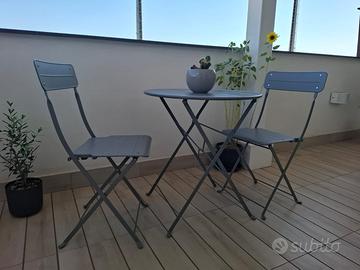 Tavolo e 2 sedie pieghevoli, da esterno
