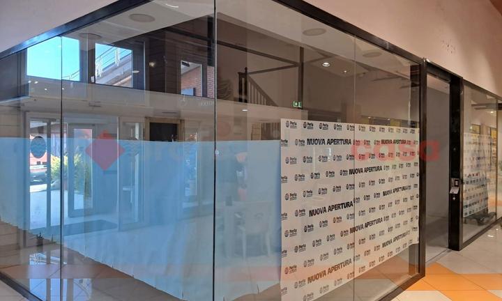 Negozio Villa San Giovanni [Cod. rif 3238340ACG]