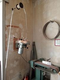 Affila lame per sega a nastro.