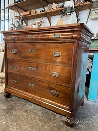 Comò antico in stile cappuccino in noce massell