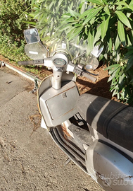 Vespa 125 PX 125 anno 2000