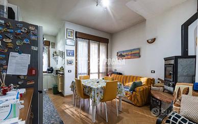 Quadrilocale ristrutturato con giardino