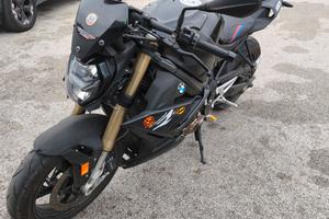 BMW s1000r