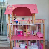 Casa di Barbie in legno