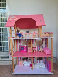 Casa di Barbie in legno