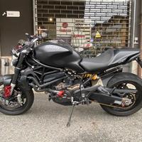 Ducati Monster 821 - 2015