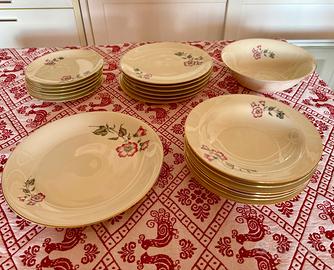 Servizio di piatti vintage in porcellana 20pz