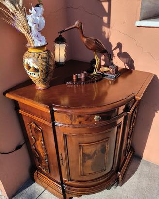 Mobile ingresso vintage con complementi