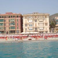 Appartamento in palazzo d'epoca fronte mare