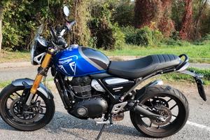 Triumph Speed 400 realmente come nuova in garanzia