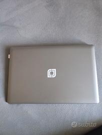 Laptop Jumper EZbook X3 con un elegante design. In