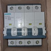 Interruttore magnetotermico Siemens 