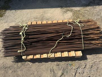 Paletti-tutori -tondini in ferro per vigneto