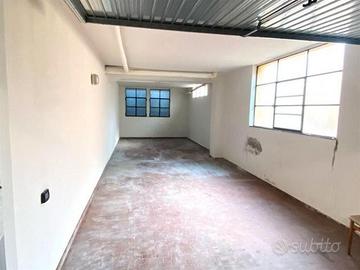 Magazzini e box di diverse dimensioni Crema centro