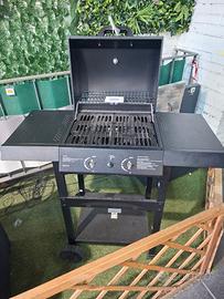 Barbecue a gas nuovo