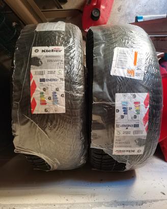 2 gomme 4 stagioni nuove