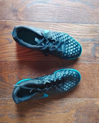 scarpe da bambino calcetto NIKE