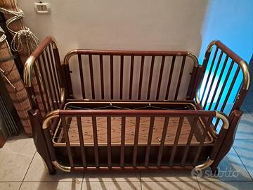 Culla vintage in legno massello