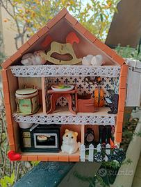 BACHECA artigianale casa delle bambole con gattini