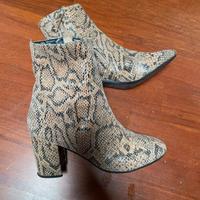 Stivaletti stampa rettile