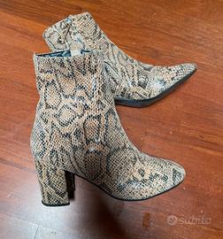 Stivaletti stampa rettile