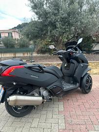 Peugeot Metropolis 400 black edition PATENTE B