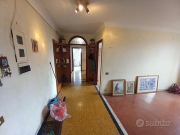 Appartamento due livelli box e ascensore