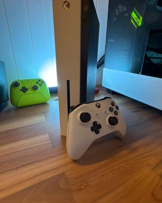 Xbox One S  1tb