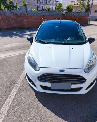 Ford Fiesta 1.5 TDCi 75 CV - Black & White Edition