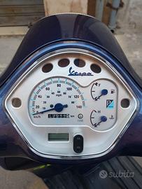 Vespa Granturismo 200