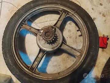 Vari pezzi per Vespa 50/Si (Leggi la descrizione)