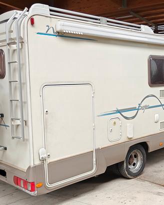 Camper mansardato Rimor