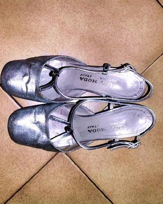 SCARPE *VINTAGE* ARGENTO CON CHARM STRASS